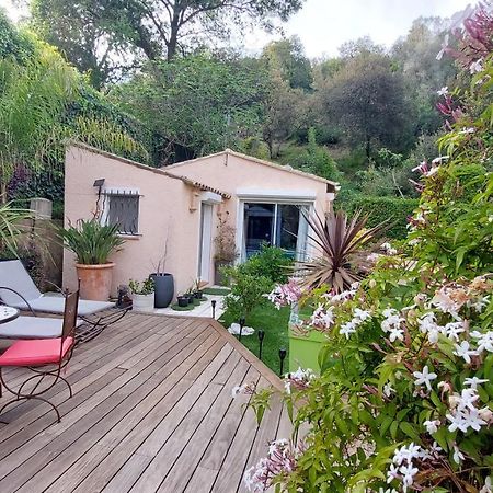 Dans Un Jardin Bb Et Jacuzzi Bed and Breakfast Mandelieu Exteriör bild