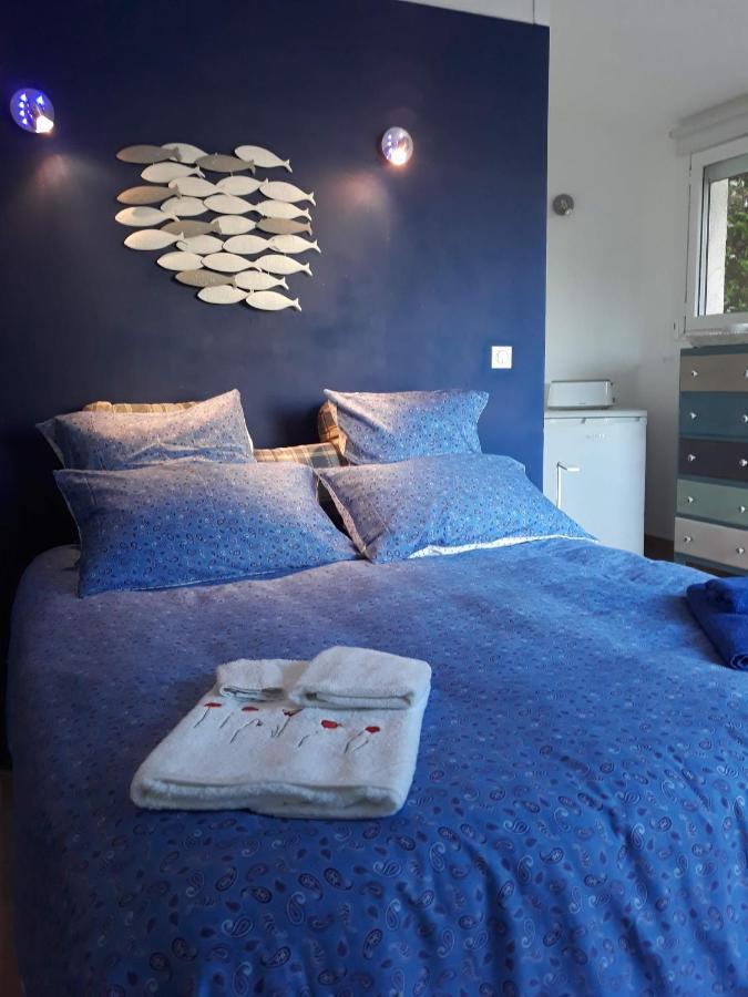 Dans Un Jardin Bb Et Jacuzzi Bed and Breakfast Mandelieu Exteriör bild