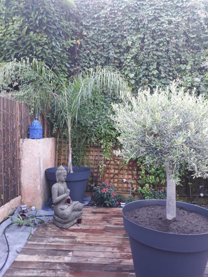 Dans Un Jardin Bb Et Jacuzzi Bed and Breakfast Mandelieu Exteriör bild