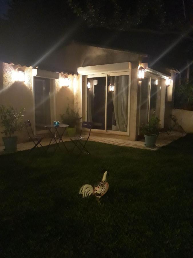 Dans Un Jardin Bb Et Jacuzzi Bed and Breakfast Mandelieu Exteriör bild