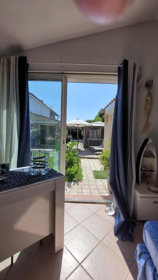 Dans Un Jardin Bb Et Jacuzzi Bed and Breakfast Mandelieu Exteriör bild