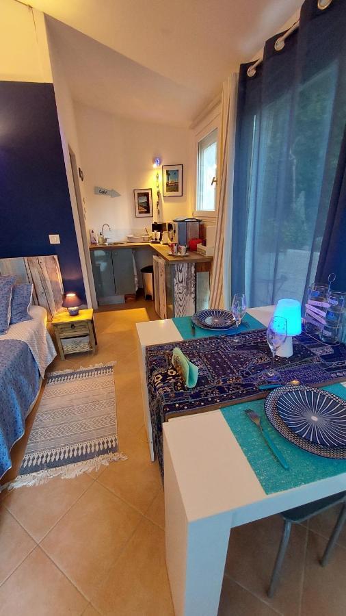 Dans Un Jardin Bb Et Jacuzzi Bed and Breakfast Mandelieu Exteriör bild