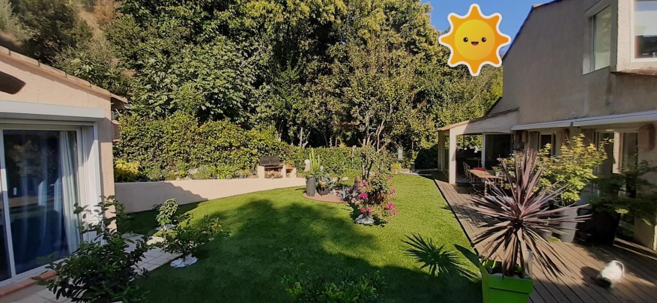 Dans Un Jardin Bb Et Jacuzzi Bed and Breakfast Mandelieu Exteriör bild